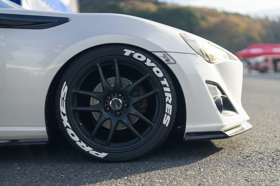 PROXES DRIVING PLEASURE《写真撮影 望月勇輝》