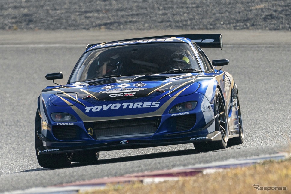 PROXES DRIVING PLEASURE《写真撮影 望月勇輝》