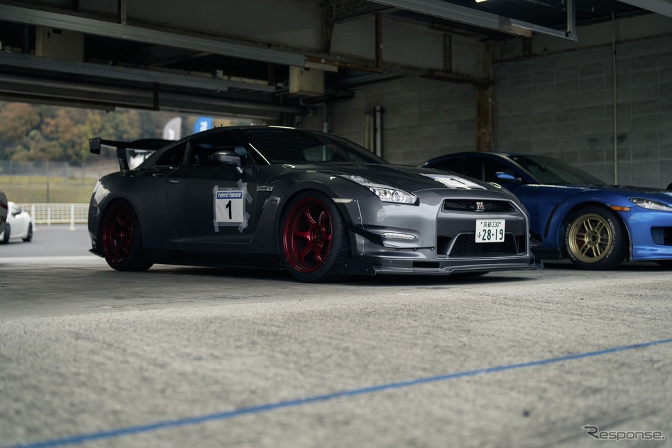 PROXES DRIVING PLEASURE《写真撮影 望月勇輝》