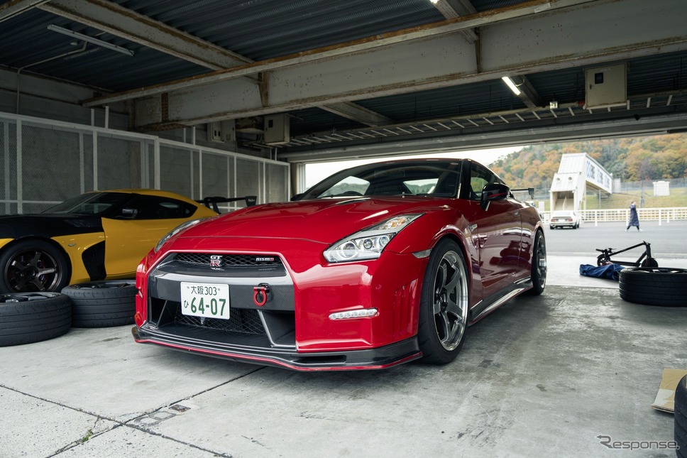 PROXES DRIVING PLEASURE《写真撮影 望月勇輝》