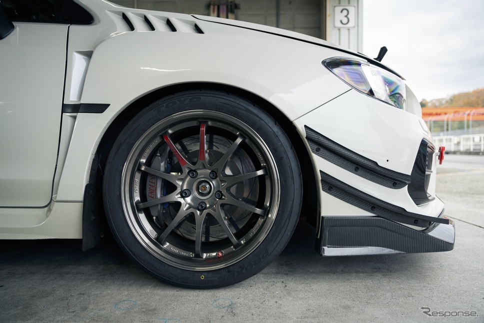 PROXES DRIVING PLEASURE《写真撮影 望月勇輝》