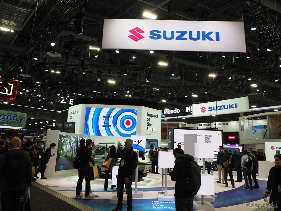 CES 2025のスズキブース。ラスベガスコンベンションセンター(LVCC)のWestHallに出展した《写真撮影 会田肇》
