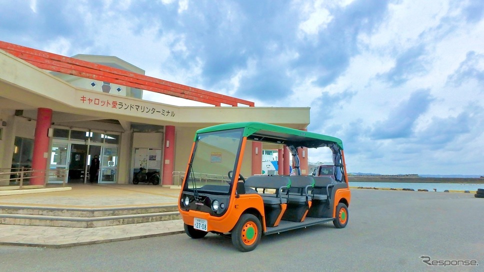 イメイドが津堅島に公道仕様電動カート「CV-8」を納車《写真提供 イメイド》