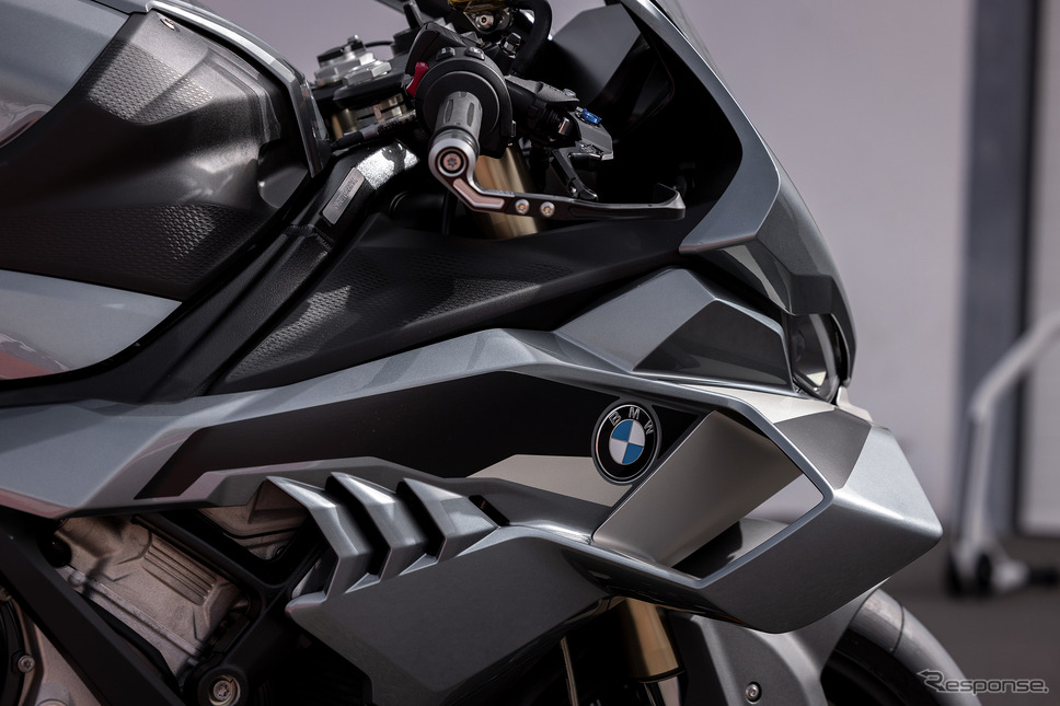 BMW S 1000 RR 新型《photo by BMW》