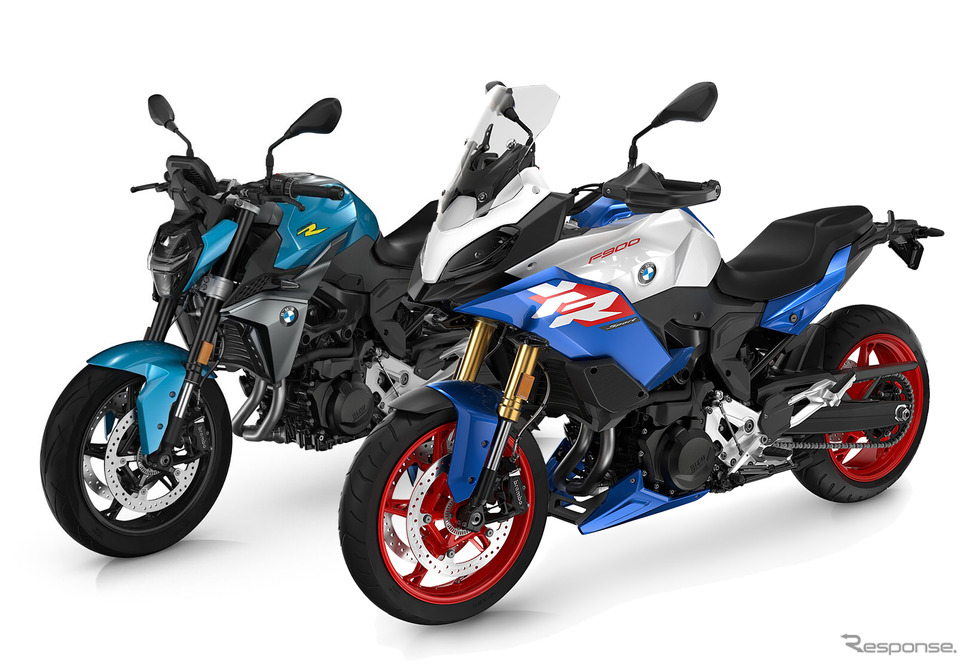 BMW F 900 R(左) と F 900 XR(右)《photo by BMW》