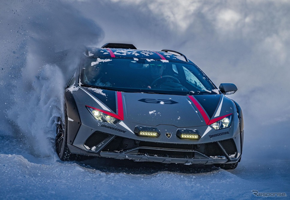 ランボルギーニの雪上ドライビングアカデミー「アカデミア・ネーヴェ」の10周年記念イベント《photo by Lamborghini》