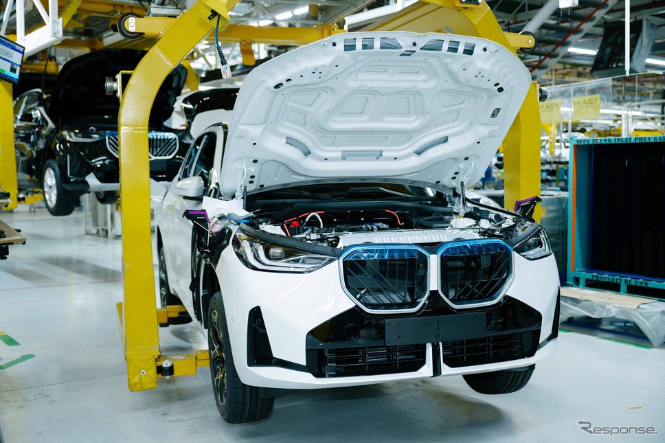 BMWグループの南アフリカ・ロスリン工場で生産されている新型『X3』《photo by BMW》