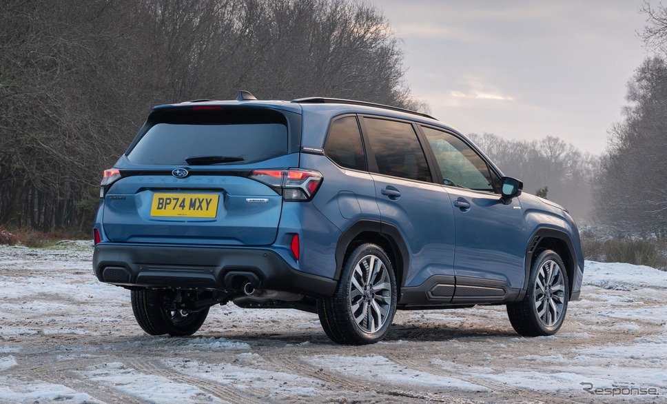 スバル フォレスターe-BOXER 新型(英国仕様)《photo by SUBARU》