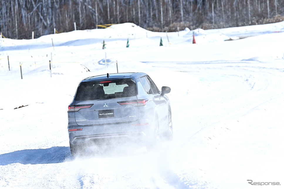 三菱 アウトランダーPHEV《写真撮影 雪岡直樹》