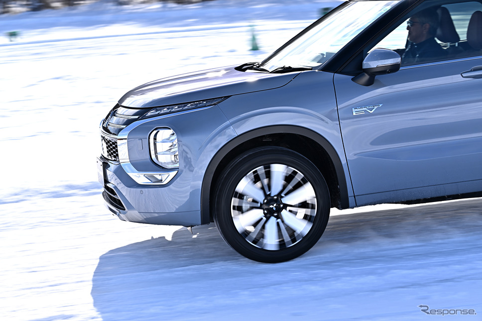 三菱 アウトランダーPHEV《写真撮影 雪岡直樹》