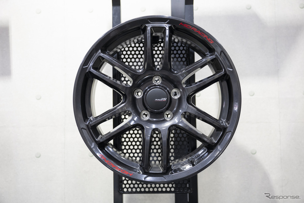 MID RACING R26《写真撮影 土屋勇人》