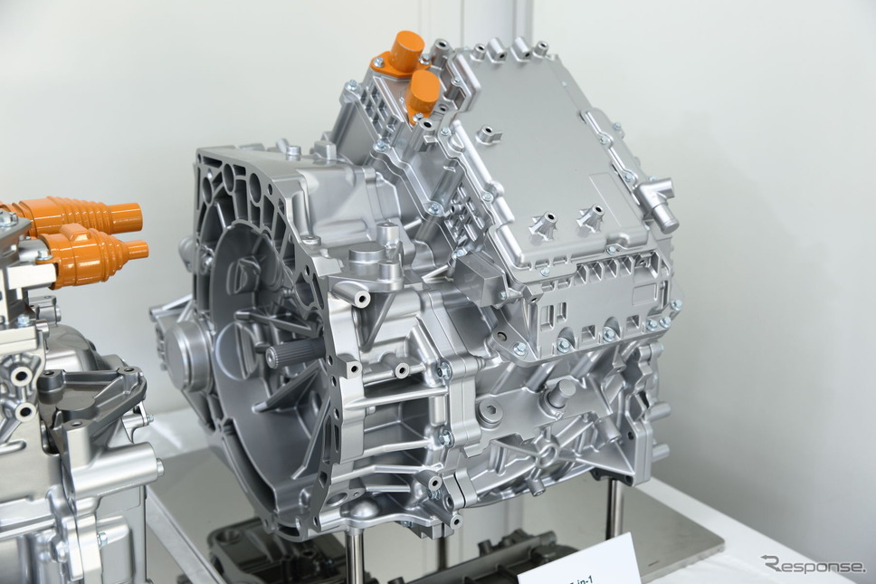 e-POWER用ドライブユニット 「5-in-1」《写真撮影 南陽一浩》