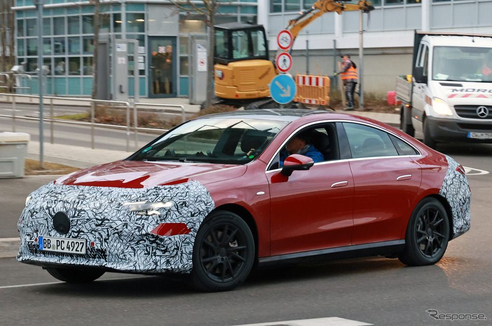 メルセデスベンツ CLA 次期型のプロトタイプ《APOLLO NEWS SERVICE》