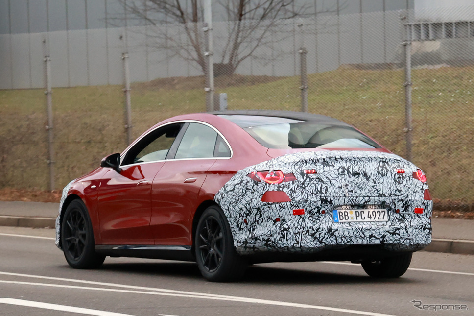 メルセデスベンツ CLA 次期型のプロトタイプ《APOLLO NEWS SERVICE》