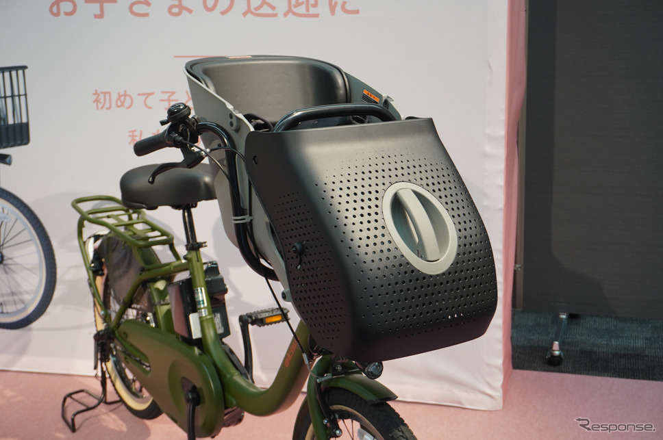 ヤマハの子乗せモデルの新型電動アシスト自転車『PAS babby』『PAS kiss』《写真撮影 宮崎壮人》