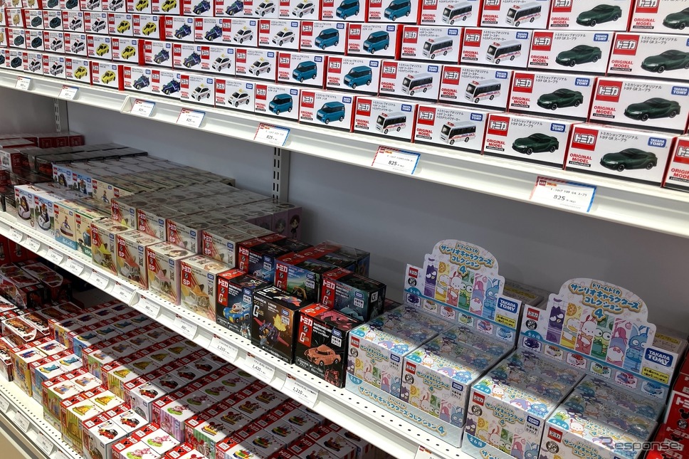 トミカ・プラレールショップ東京店 (c) TOMY《写真撮影 高木啓》