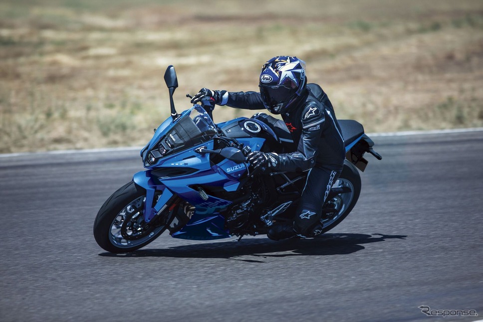 スズキ GSX-8R（参考画像）《写真提供 スズキ》