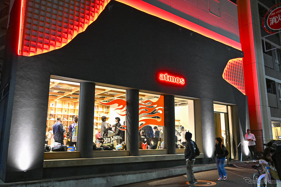 ホットウィール × コンバース オールスター エイジド《写真撮影 土屋勇人》