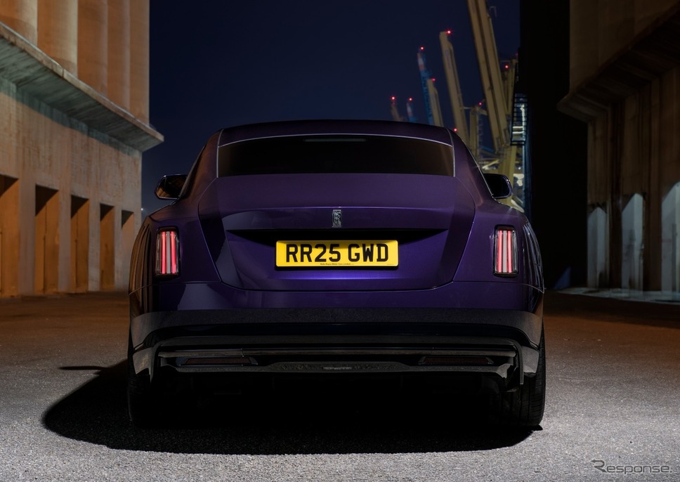 ロールスロイス・ブラック・バッジ・スペクター《photo by rolls-royce motorcars》