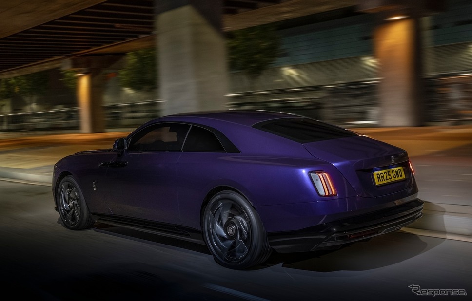 ロールスロイス・ブラック・バッジ・スペクター《photo by rolls-royce motorcars》