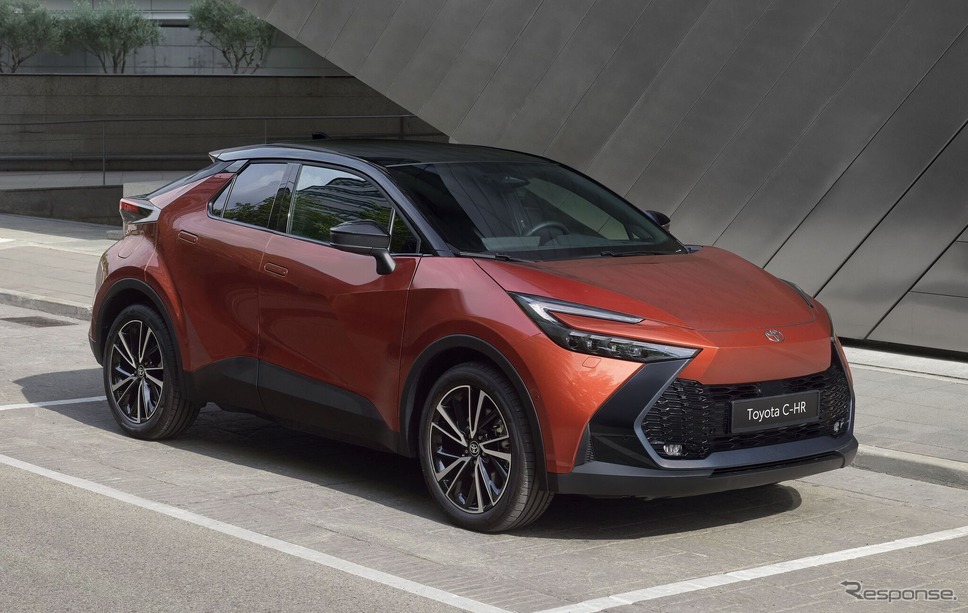トヨタC-HRの2025年モデル(欧州仕様)《photo by Toyota》
