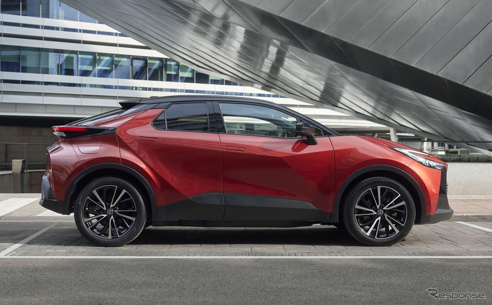 トヨタC-HRの2025年モデル(欧州仕様)《photo by Toyota》
