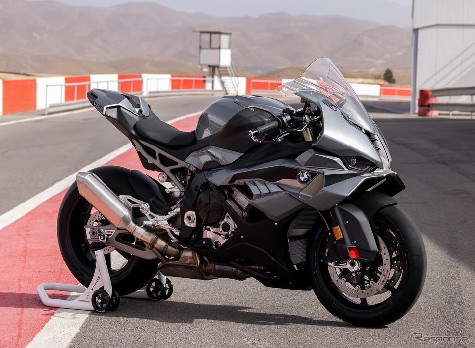 BMW S 1000 RR 新型《photo by BMW》