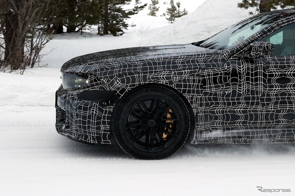 BMW M5セダン 改良新型のプロトタイプ《APOLLO NEWS SERVICE》