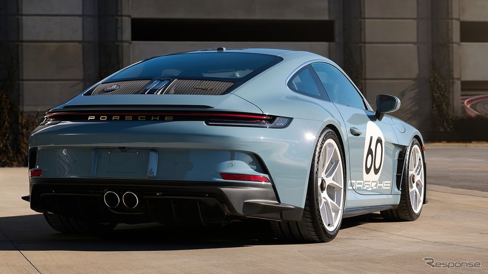 ポルシェの60周年記念限定車『911 S/T』《photo by Porsche》