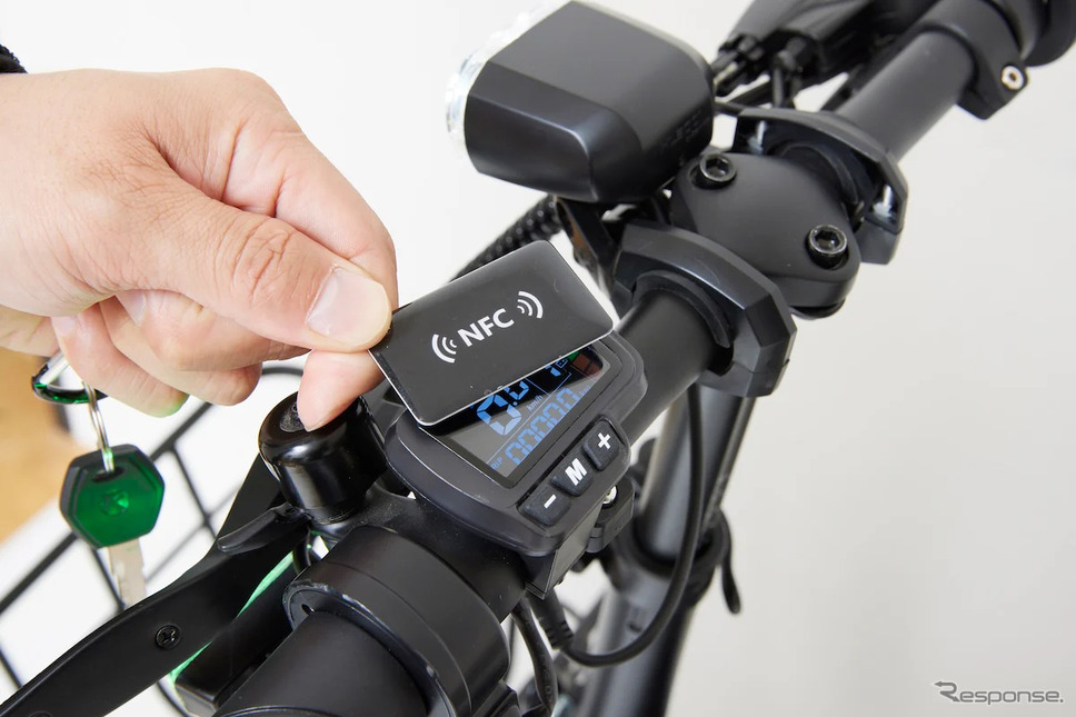 SWALLOWの新型電動モペッド「MOPERO mini cargo(モペロミニカーゴ)」《写真提供 SWALLOW》