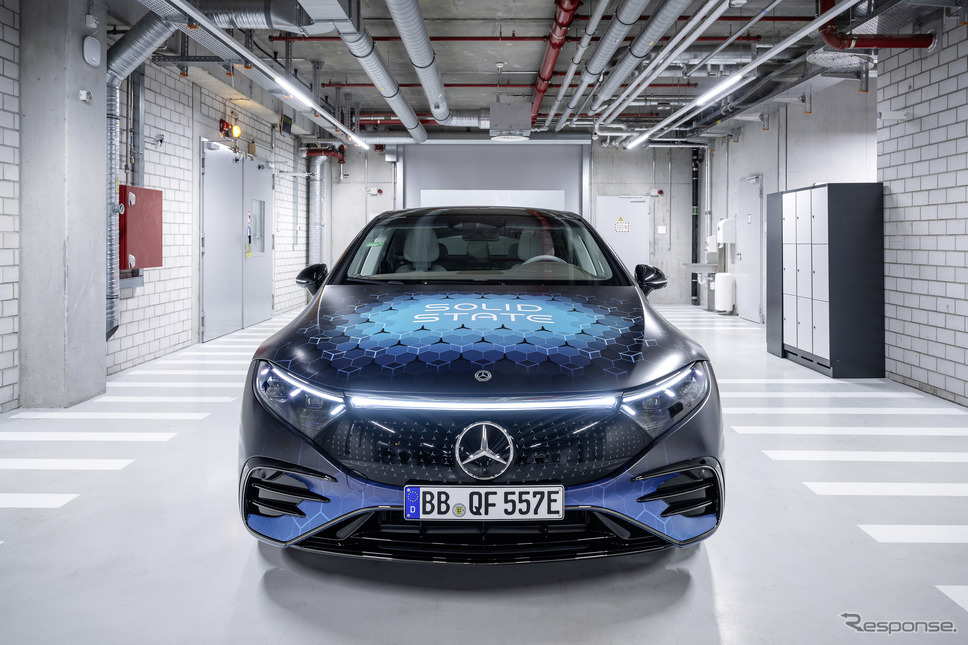 全固体電池を搭載したメルセデスベンツ『EQS』ベースの試作車《photo by Mercedes-Benz》