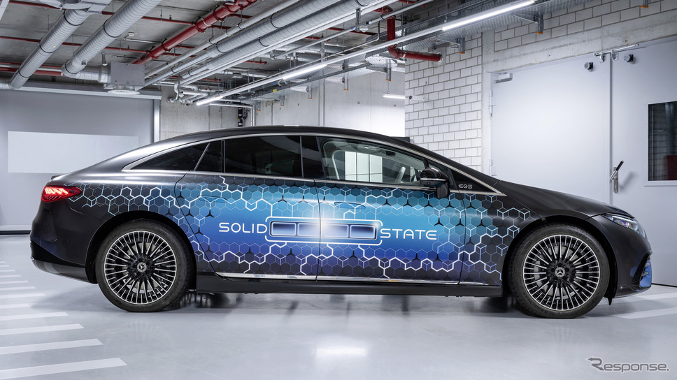 全固体電池を搭載したメルセデスベンツ『EQS』ベースの試作車《photo by Mercedes-Benz》