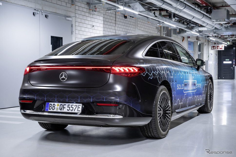 全固体電池を搭載したメルセデスベンツ『EQS』ベースの試作車《photo by Mercedes-Benz》