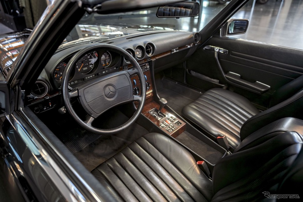 メルセデスベンツ『300SL』ロードスター(R107シリーズ)《photo by Mercedes-Benz》