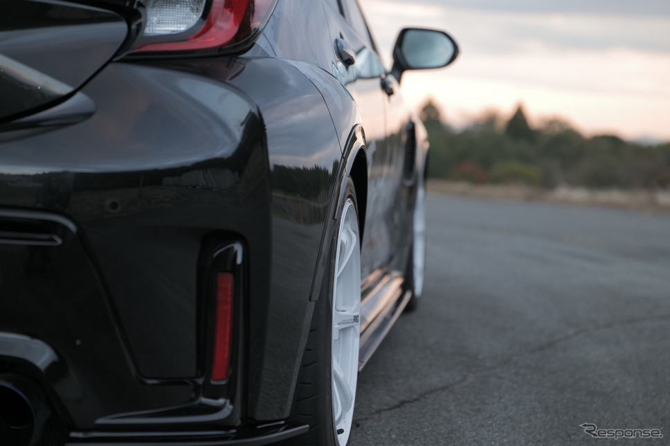フェンダーモール《写真提供 HKS》