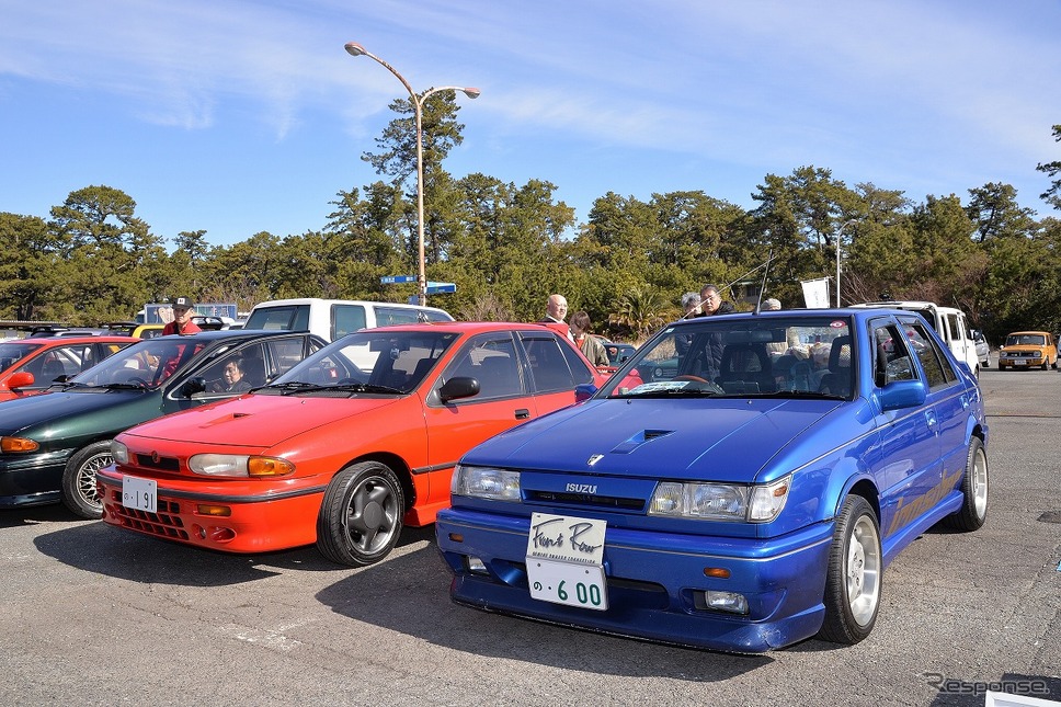 静岡・三保レトロカーフェスティバル いすゞ+スバルミーティング《写真提供 嶽宮三郎》