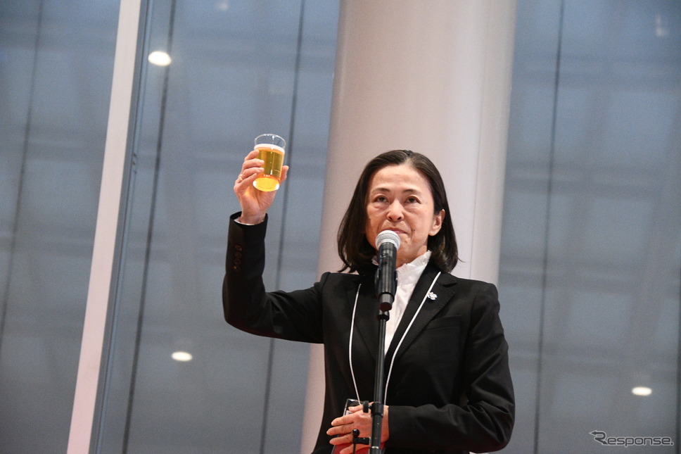 日刊自動車新聞社 代表取締役社長花井真紀子氏《写真撮影 諸星陽一》