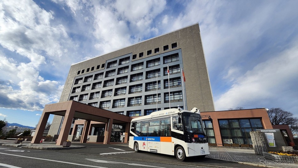 実験使用車両《写真提供 相鉄バス、NTTコミュニケーションズ、先進モビリティ、海老名市》