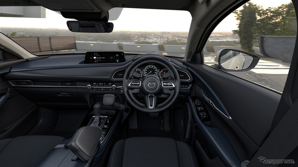 マツダCX-30の手動運転装置付きの「Self-empowerment Driving Vehicle」(略称SeDV)《写真提供 マツダ》