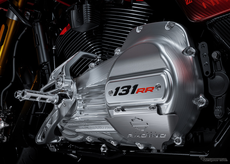 ハーレーダビッドソン『CVO Road Glide RR』《photo by harley-davidson》