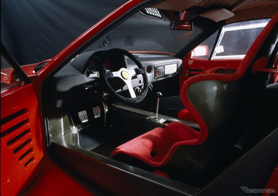 フェラーリ F40《photo by Ferrari》