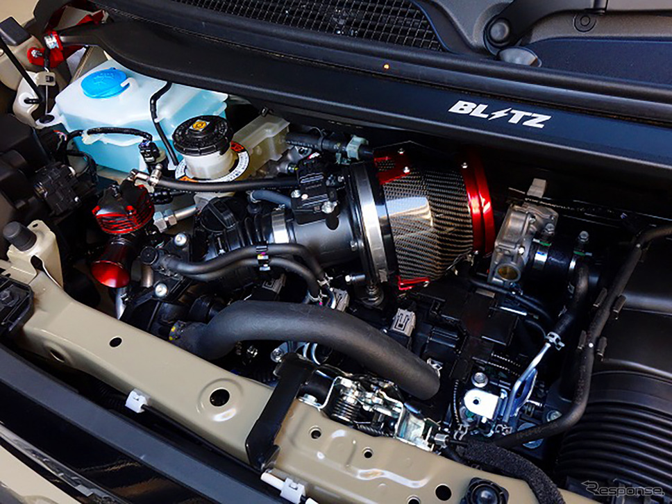 ブリッツ カーボンパワー・エア・クリーナー ホンダ・N-BOX JOY装着例《写真提供 BLITZ》