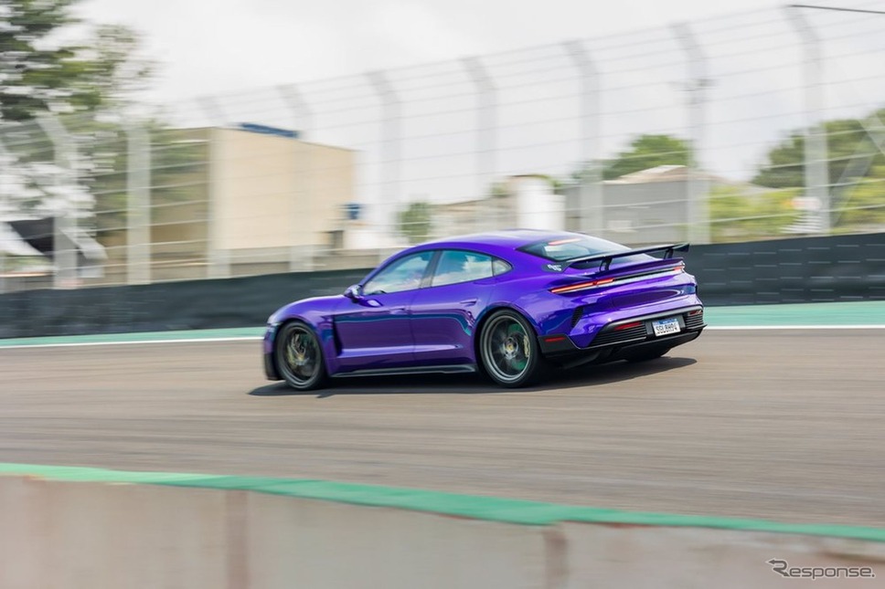 ポルシェ『タイカン ターボGT』がブラジルのインテルラゴス・サーキットでEVの最速ラップ記録を更新《photo by Porsche》