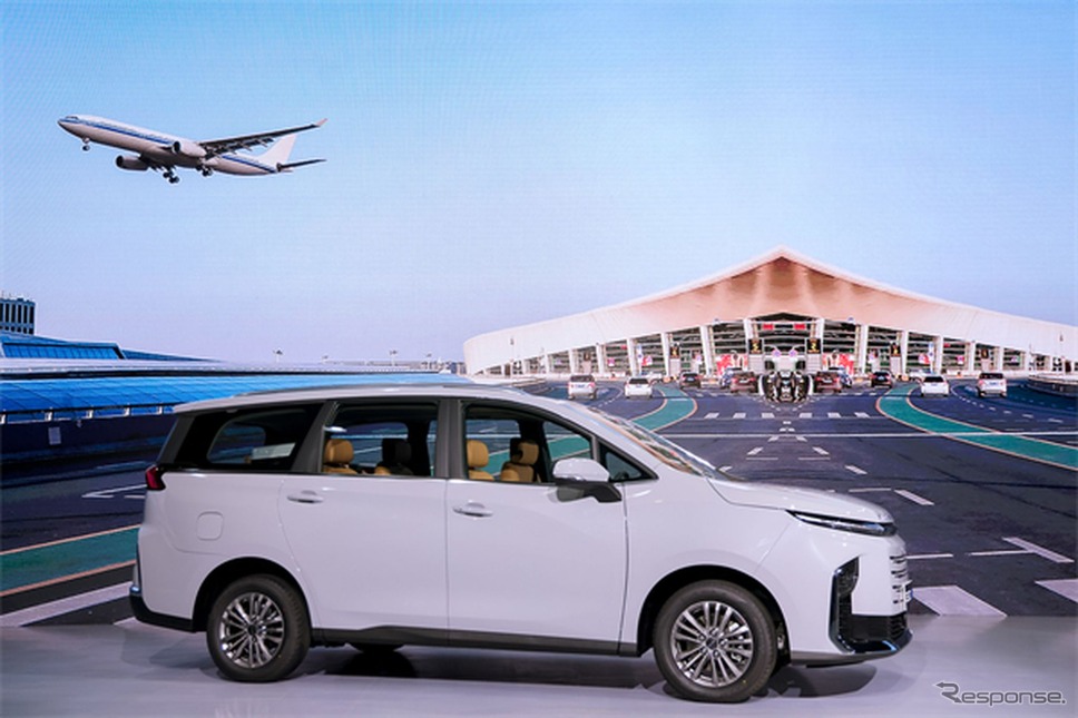 上汽大通(MAXUS)ブランドの新型ハイブリッドミニバン『G50』《photo by MAXUS》