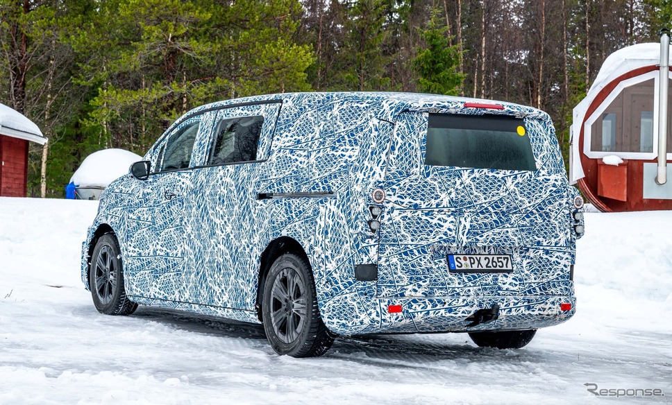 メルセデスベンツの新型ミニバンのプロトタイプ《photo by Mercedes-Benz》