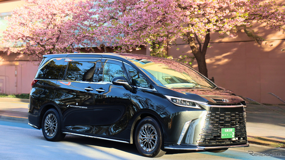 レクサス『LM』を使用した都内桜名所巡りプラン「SAKURA RIDE PLAN」《写真提供 大和自動車交通》
