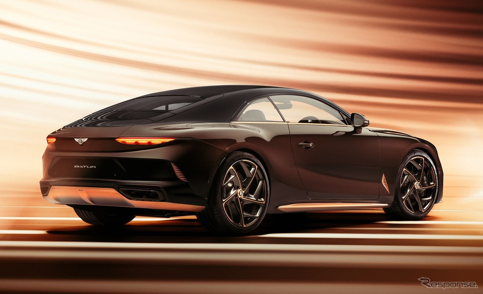 ベントレー バトゥール「ブラックローズ」《photo by Bentley》