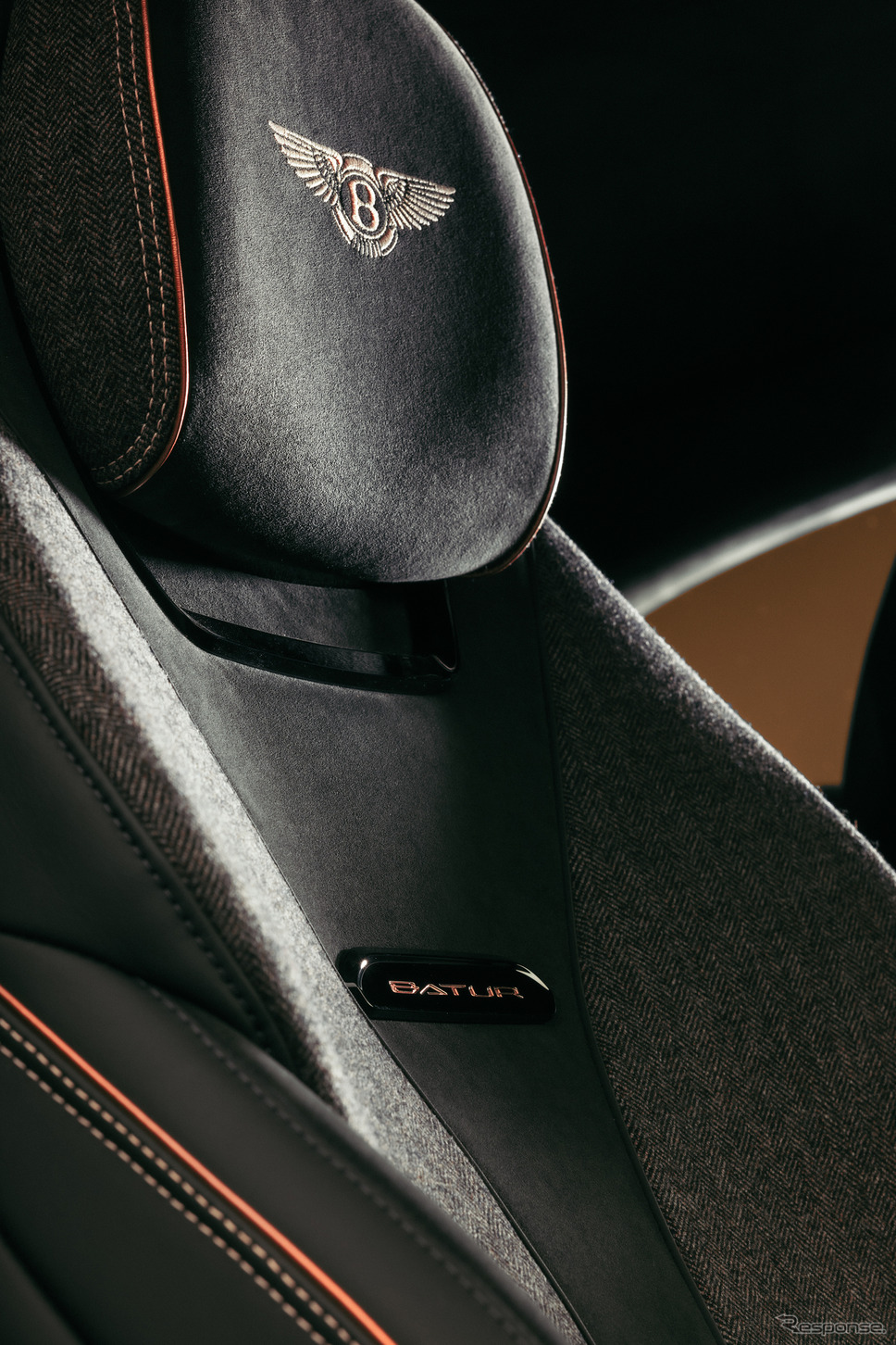 ベントレー バトゥール「ブラックローズ」《photo by Bentley》