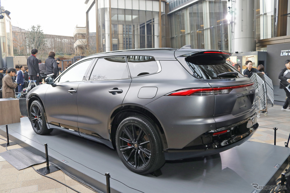 クラウン 特別仕様車 ESTATE RS “THE LIMITED MATTE METAL”《写真撮影 土田康弘》