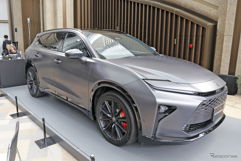 クラウン 特別仕様車 ESTATE RS “THE LIMITED MATTE METAL”《写真撮影 土田康弘》